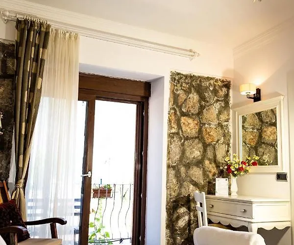 Отель Casa Di Pietra *