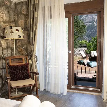 Casa Di Pietra *
