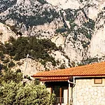 ホテル Casa Di Pietra フェティエ