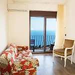 Casa Di Pietra フェティエ